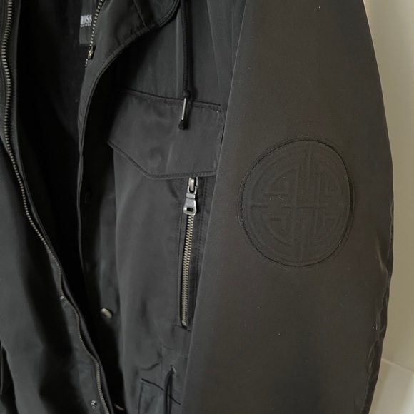 COPY - Men’s Hugo Boss Poly/Wool Fishtail Park Si… - Picture 4 of 8